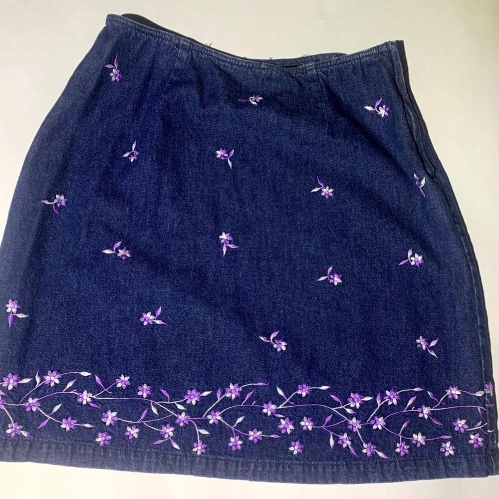 Floral Embroidered jean skirt with purple flowers